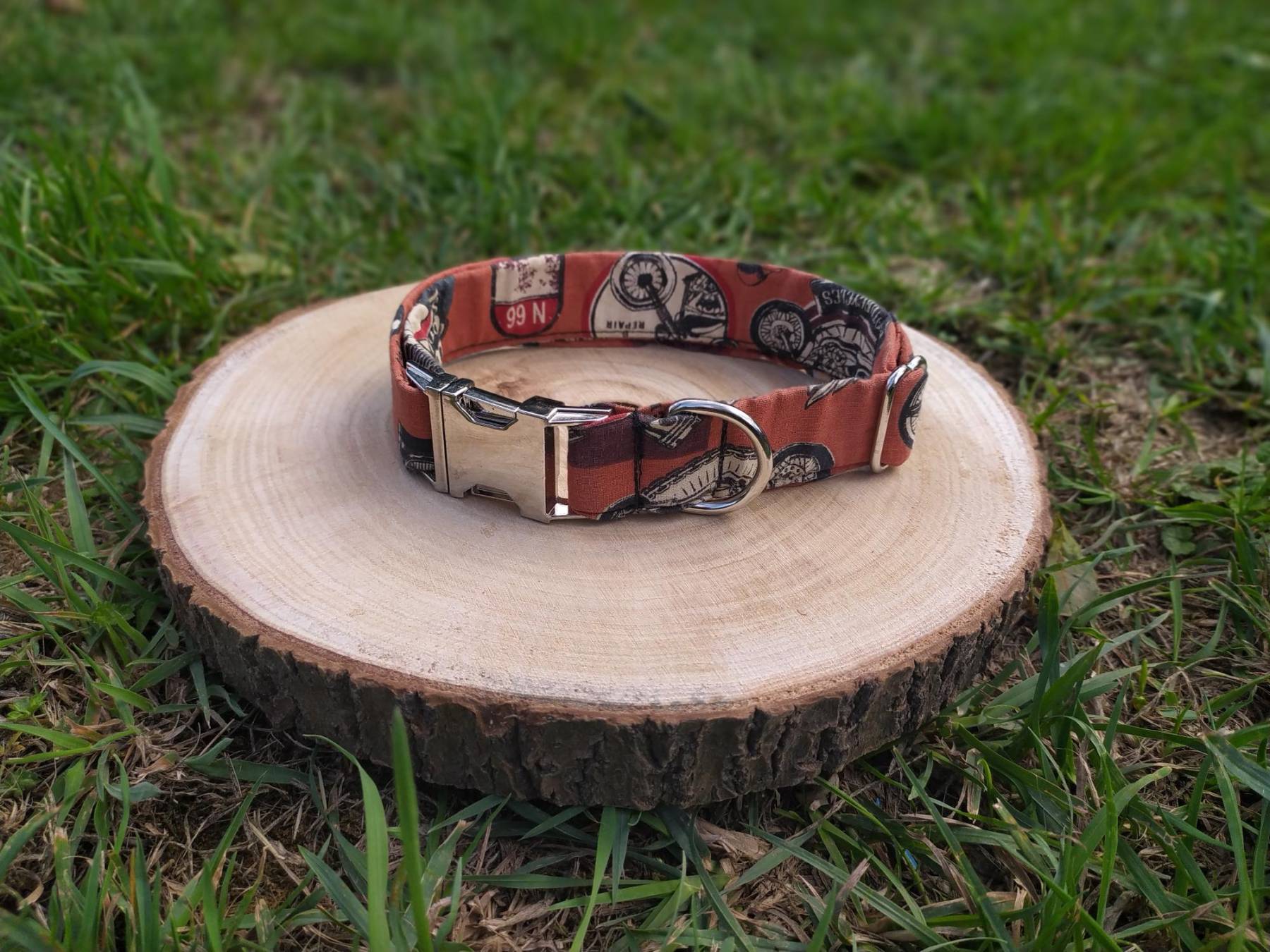 Collier, laisse de fabrication artisanal collection Divers